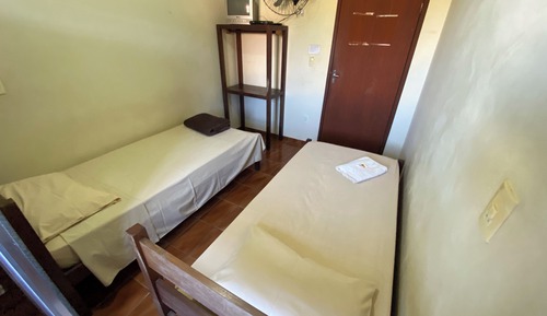 Habitación económica con 2 camas individuales