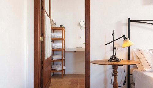 Habitación junior con 1 cama doble o 2 individuales, vistas al mar (Es Capellà)