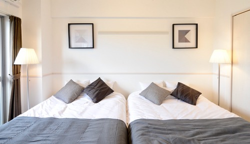 Suite familiar (White Gray for 8 people)