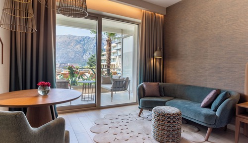 Habitación Deluxe, 1 cama de matrimonio grande, vistas a la piscina
