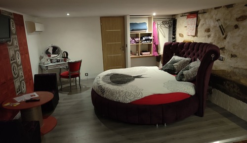 Habitación romántica doble (La chambre des Délices)