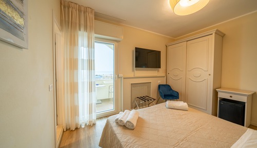 Superior Queen Room