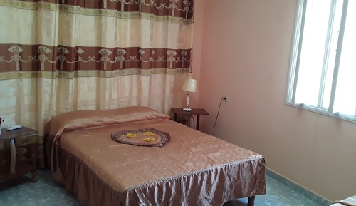 Habitación, varias camas