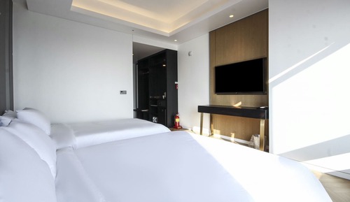 Habitación Deluxe con 2 camas individuales, vistas al mar (Breakfast Not Available on Sun)