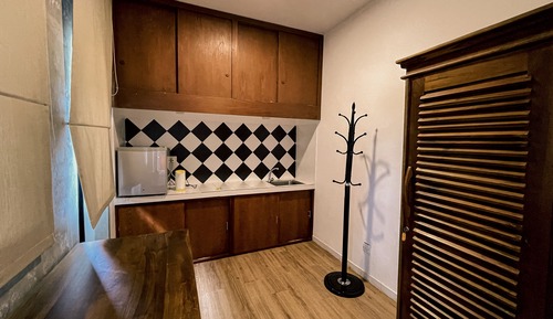 Habitación junior doble, 1 cama de matrimonio grande, frigorífico y microondas