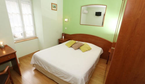 Habitación doble, vistas al patio