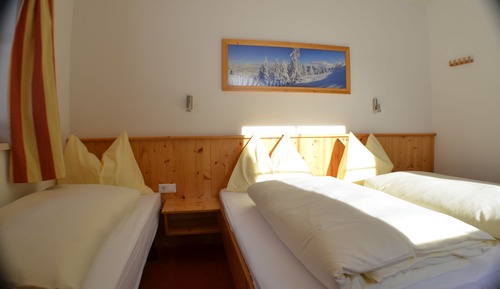 Habitación doble, baño privado (mit Zustellbett)