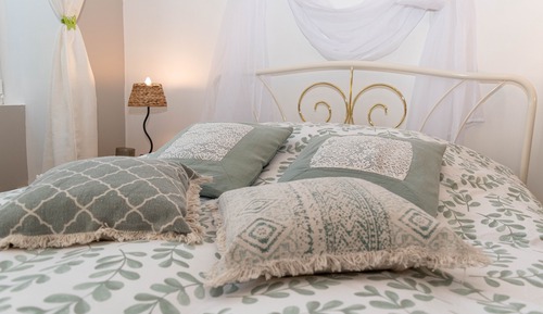 Habitación doble, 1 cama de matrimonio, vistas a la ciudad, planta baja