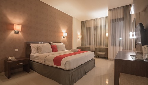 Habitación Deluxe (RedDoorz)