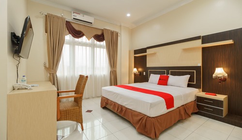 Habitación Deluxe (RedDoorz)