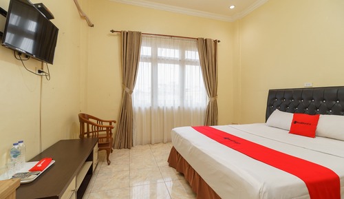 Habitación doble (RedDoorz)