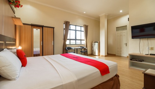 Habitación Premium (RedDoorz)