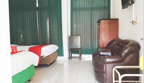 Habitación familiar (RedDoorz)