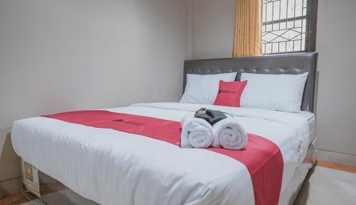 Habitación doble (RedDoorz)