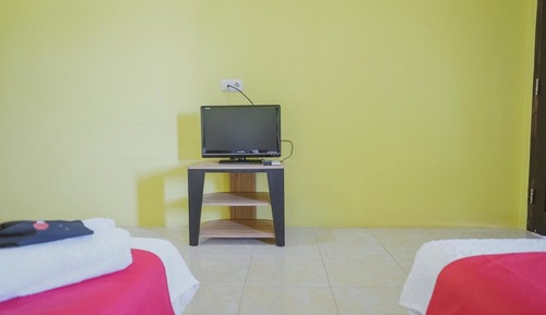 Habitación con 2 camas individuales (RedDoorz)