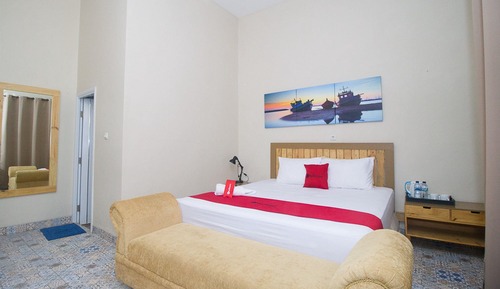 Habitación Premium (RedDoorz)