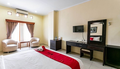 Habitación Deluxe (RedDoorz)