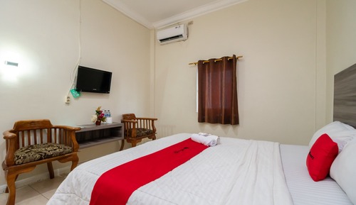 Habitación doble (RedDoorz)