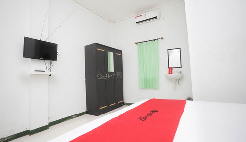 Habitación doble (RedDoorz)