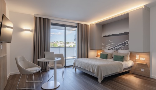 Estudio, terraza (2 Pers)