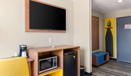 Room, 2 Queen Beds, Non Smoking