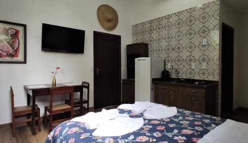 Habitación básica con 2 camas individuales