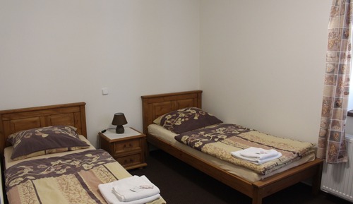 Habitación económica con 2 camas individuales