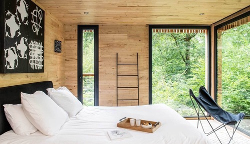 Suite de diseño, 1 cama de matrimonio grande, bañera de hidromasaje (Jacques Bosser Uzume)