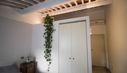 Habitación con 1 cama doble o 2 individuales, balcón