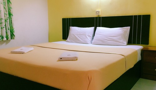 Habitación Confort con 1 cama doble o 2 individuales