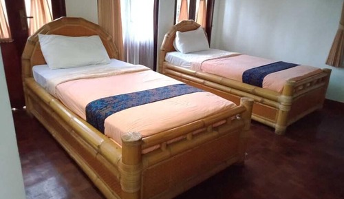 Habitación superior con 1 cama doble o 2 individuales, 1 cama doble