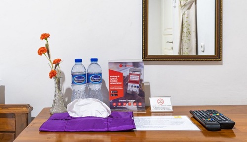 Habitación doble (RedDoorz)