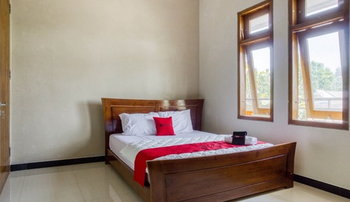 Habitación Deluxe (RedDoorz)
