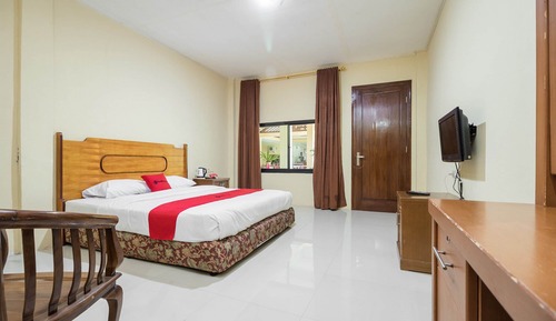 Habitación Deluxe (RedDoorz)
