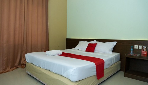 Habitación doble (RedDoorz)