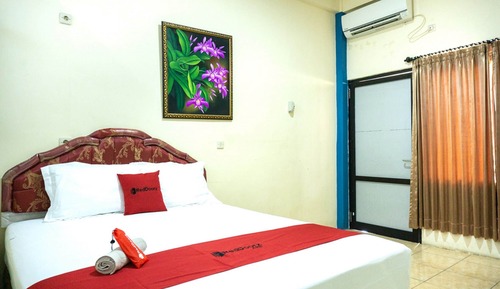 Habitación doble (RedDoorz)