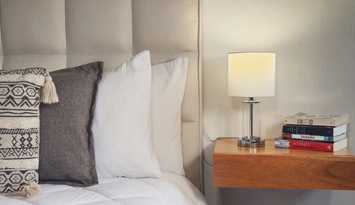 Suite estudio Premier, 1 cama de matrimonio, cocina básica, en la zona del jardín