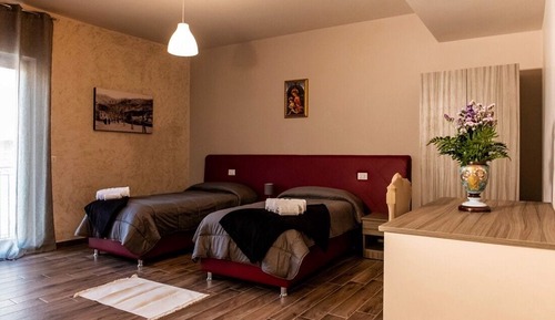 Habitación triple Deluxe, balcón