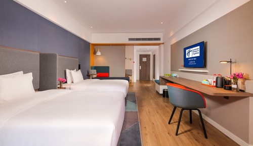 Habitación estándar, 2 camas de matrimonio, balcón