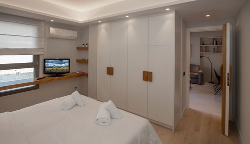 Apartamento de diseño, 1 habitación, balcón, vistas a la ciudad (3)