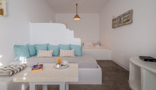 Estudio, vistas al mar