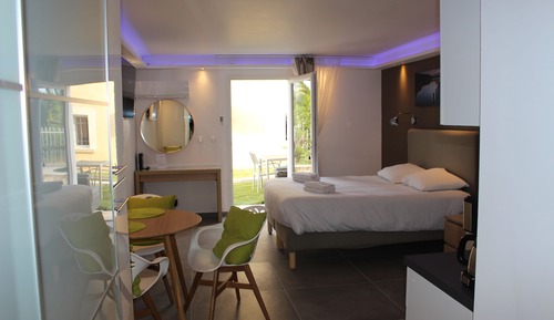 Suite Deluxe (No 26A)