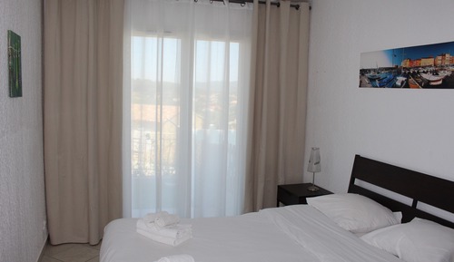 Apartamento, piscina privada, planta baja (Patio, No 01)