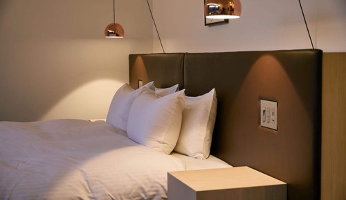 Suite, 1 cama de matrimonio grande, vistas al jardín