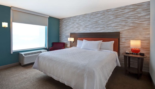 Suite, 1 cama de matrimonio grande (Mobility & Hearing, Roll-in Shower)