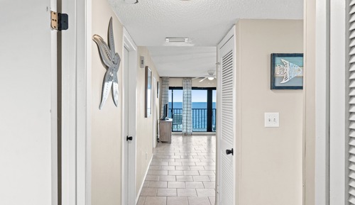 Apartamento, 2 habitaciones, balcón, vistas al mar (704)