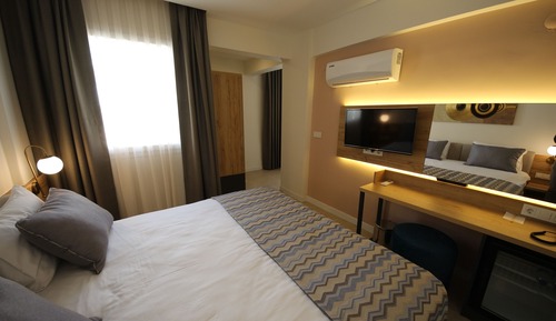 Habitación estándar con 1 cama doble o 2 individuales