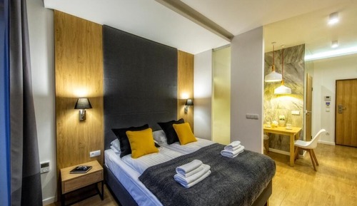 Estudio (103 with SPA, Pool access)