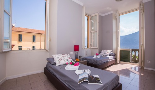 Apartamento familiar, 3 habitaciones, junto al lago (Casa Daniele)