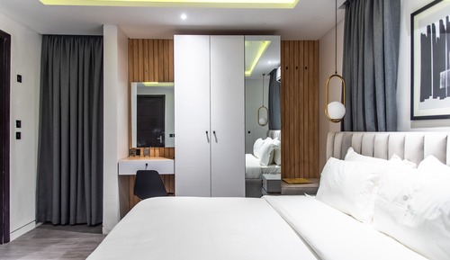 Apartamento ejecutivo, 2 habitaciones, acceso a la piscina